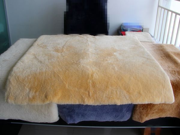 Sheepskin blanket supplier